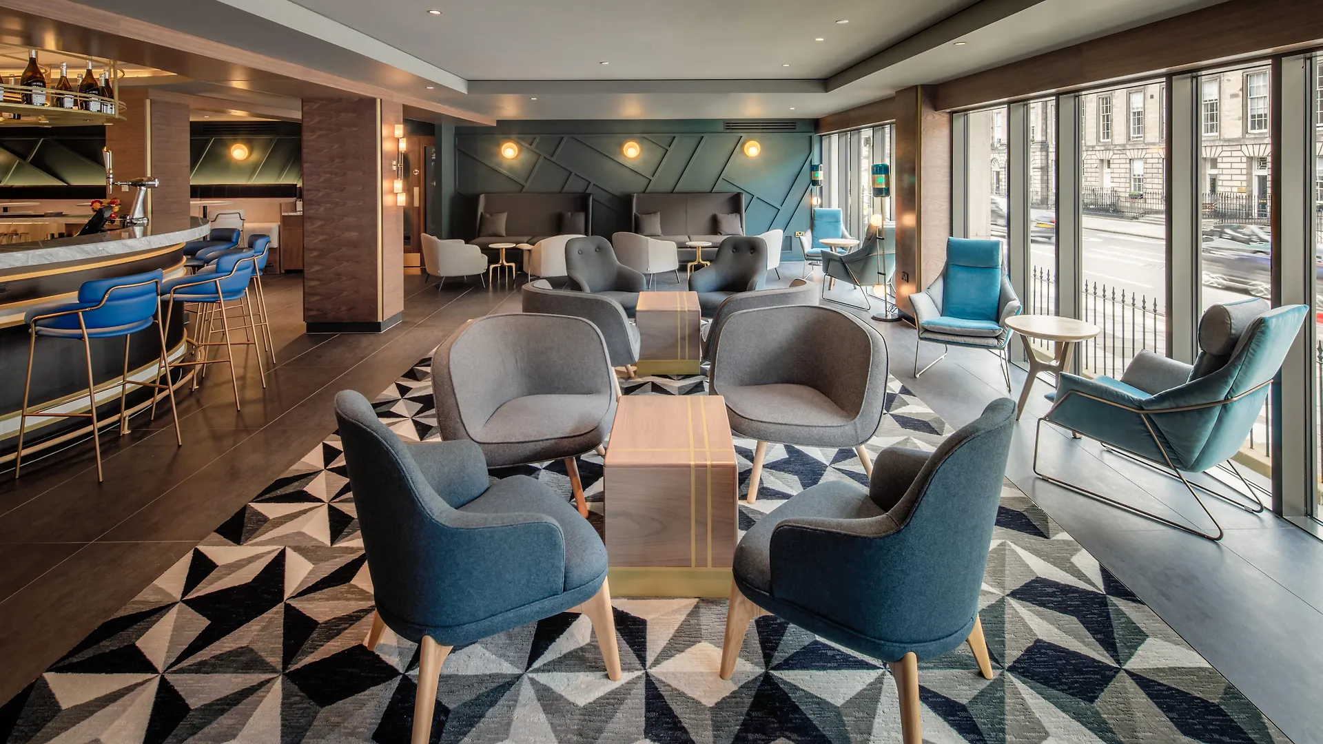 Yotel Эдинбург 4*,