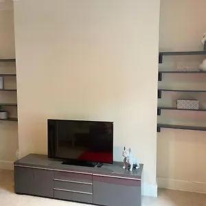 Apartment Beautiful 2 Bedroom Apartment- Prime Location, Centre Aberdeen