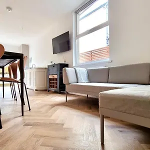 Apartment Moorland House By Switchback Cardiff