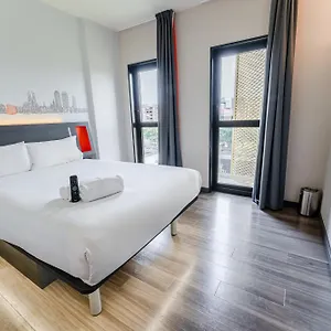 Ξενοδοχείο Easyhotel Barcelona Fira Οσπιταλέτ ντε Λιοβρεγάτ
