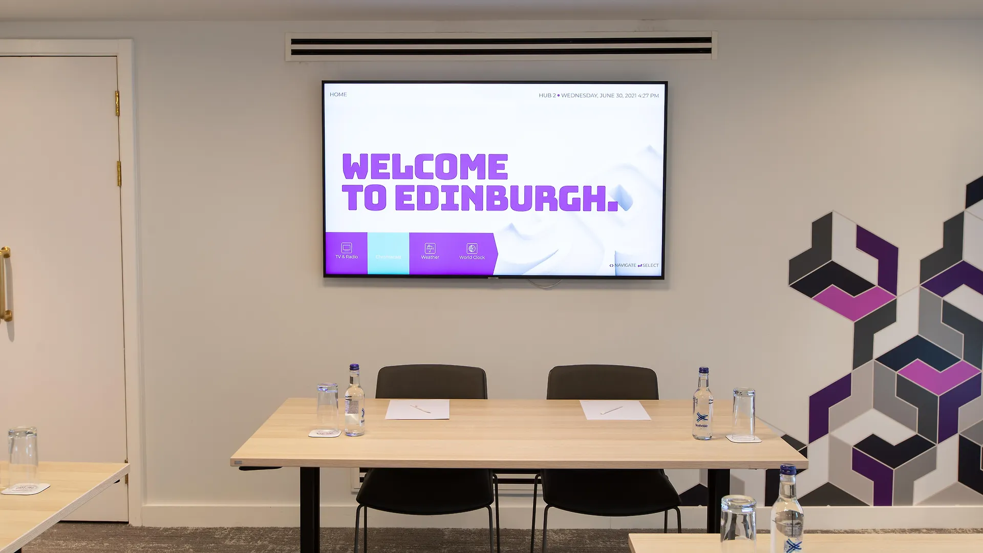 Yotel Edinburgh 4*,